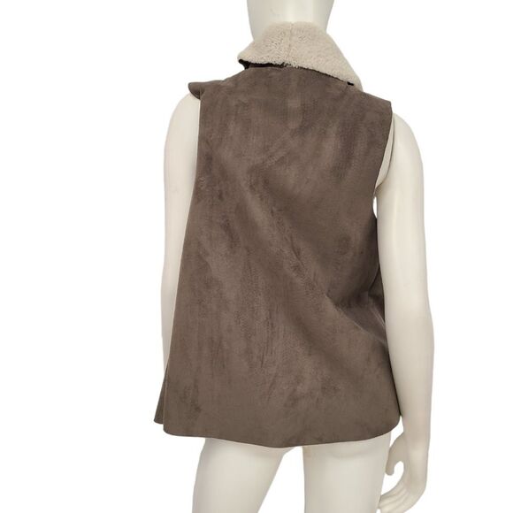 Madison & Lola Sherpa Lined Gray Drape Vest size Small - Picture 6 of 7